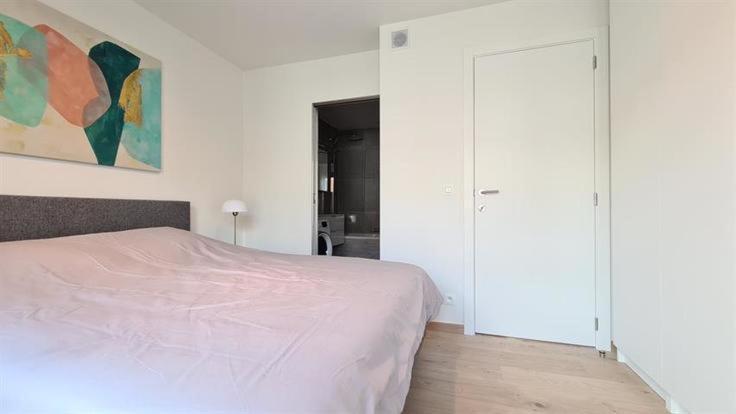 Superbe Appartement Neuf Et Moderne A Lieja Exterior foto