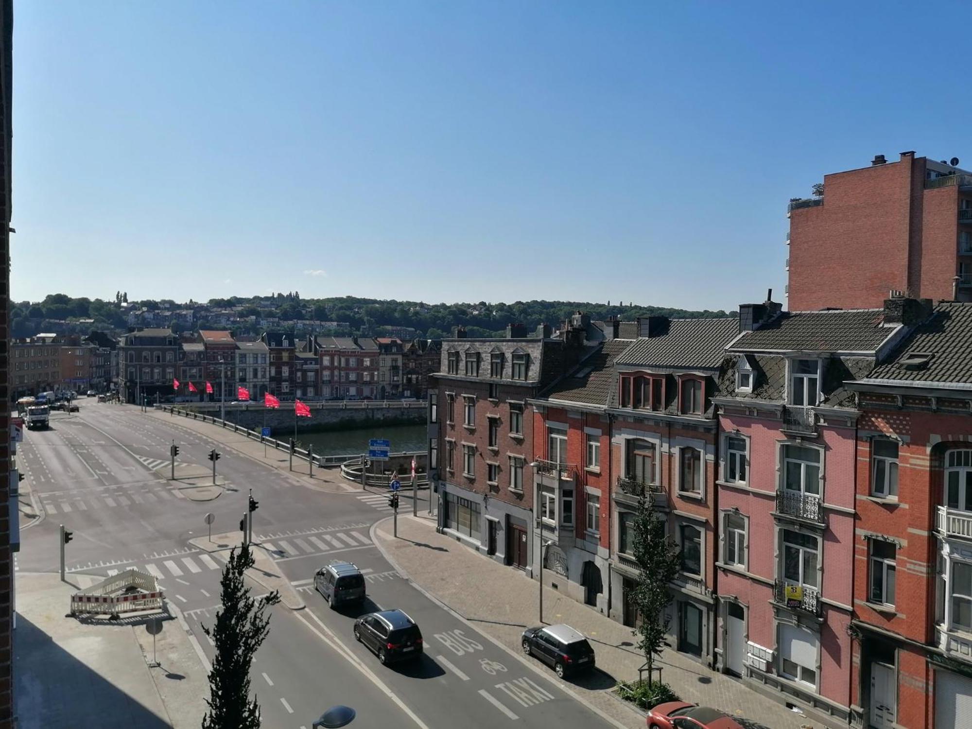 Superbe Appartement Neuf Et Moderne A Lieja Exterior foto
